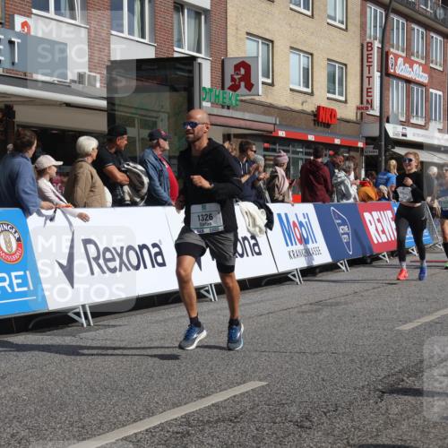 15.09.2024 - PSD Bank Halbmarathon Michael Strokosch http://msf.ph/oto/7061370 15.09.2024 11:45:54 Ziel 446, 948, 1209, 1326, 1346, 1347, 1351, 1975, 2539, 2645, 2705, 2988 meine-sportfotos.de