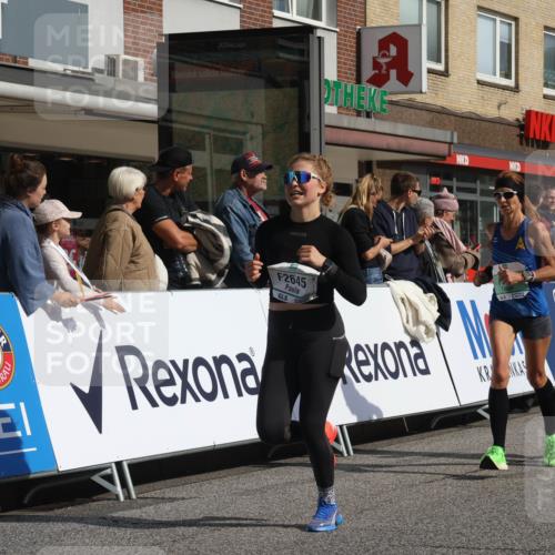 15.09.2024 - PSD Bank Halbmarathon Michael Strokosch http://msf.ph/oto/7061382 15.09.2024 11:45:56 Ziel 446, 948, 1209, 1326, 1346, 1347, 1351, 1375, 1975, 2539, 2645, 2705, 2988 meine-sportfotos.de