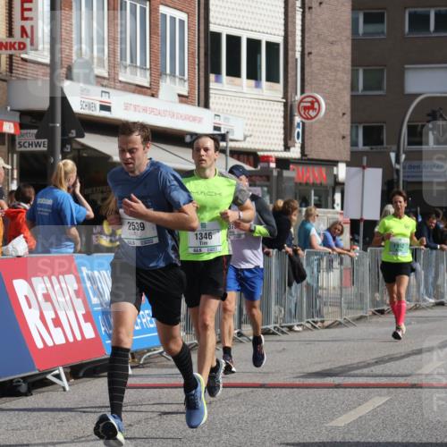 15.09.2024 - PSD Bank Halbmarathon Michael Strokosch http://msf.ph/oto/7061402 15.09.2024 11:46:01 Ziel 446, 781, 948, 952, 1326, 1346, 1347, 1375, 1975, 2539, 2645, 2705, 2988 meine-sportfotos.de
