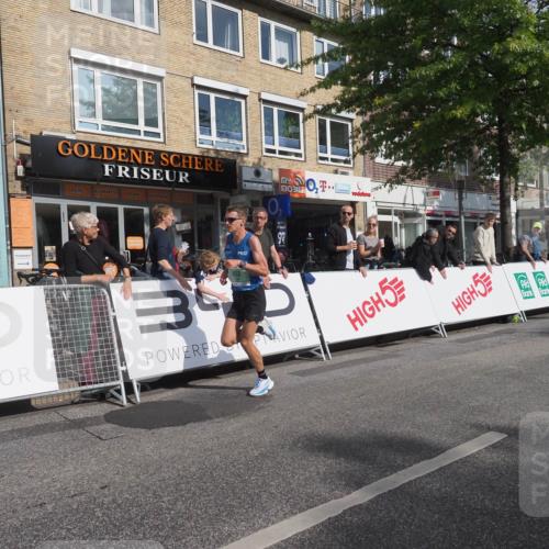 15.09.2024 - PSD Bank Halbmarathon Miley Keyser http://msf.ph/oto/7061424 15.09.2024 11:05:52 Ziel 450, 452 meine-sportfotos.de