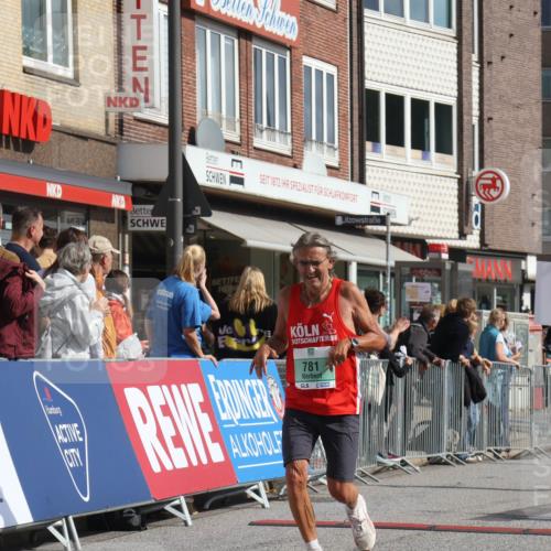 15.09.2024 - PSD Bank Halbmarathon Michael Strokosch http://msf.ph/oto/7061437 15.09.2024 11:46:08 Ziel 446, 781, 948, 952, 967, 1346, 1375, 1541, 2539 meine-sportfotos.de