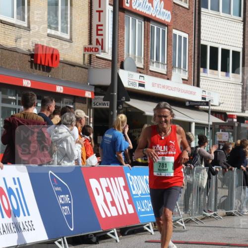 15.09.2024 - PSD Bank Halbmarathon Michael Strokosch http://msf.ph/oto/7061439 15.09.2024 11:46:08 Ziel 446, 781, 948, 952, 967, 1346, 1375, 1541, 2539 meine-sportfotos.de