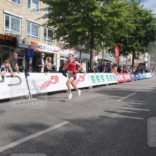 15.09.2024 - PSD Bank Halbmarathon Miley Keyser http://msf.ph/oto/7061452 15.09.2024 11:06:03 Ziel 450 meine-sportfotos.de