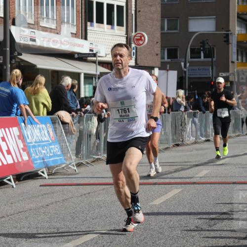 15.09.2024 - PSD Bank Halbmarathon Michael Strokosch http://msf.ph/oto/7061517 15.09.2024 11:46:22 Ziel 967, 1202, 1358, 1474, 1541, 1761, 2162, 2677, 2680 meine-sportfotos.de