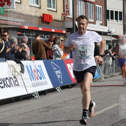 15.09.2024 - PSD Bank Halbmarathon Michael Strokosch http://msf.ph/oto/7061521 15.09.2024 11:46:23 Ziel 779, 967, 1202, 1358, 1474, 1541, 1761, 2162, 2677, 2680 meine-sportfotos.de