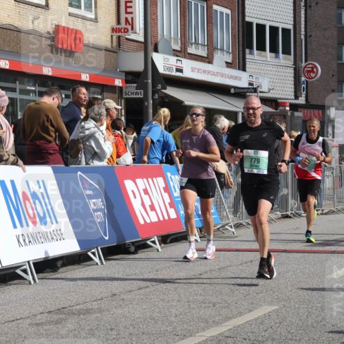 15.09.2024 - PSD Bank Halbmarathon Michael Strokosch http://msf.ph/oto/7061551 15.09.2024 11:46:30 Ziel 779, 784, 786, 1202, 1474, 1761, 2162, 2677, 2680, 2681, 3560 meine-sportfotos.de