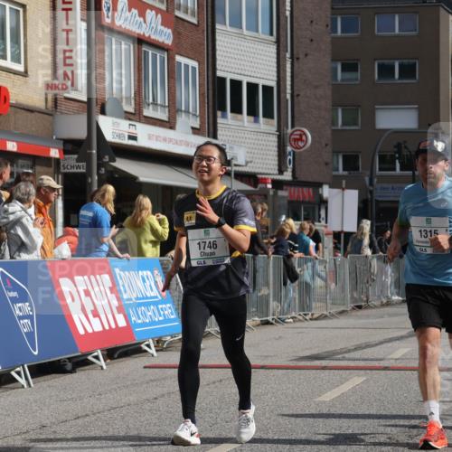 15.09.2024 - PSD Bank Halbmarathon Michael Strokosch http://msf.ph/oto/7061616 15.09.2024 11:46:39 Ziel 779, 784, 786, 966, 969, 1315, 1746, 2681, 3560 meine-sportfotos.de