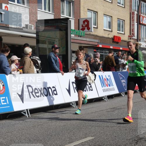 15.09.2024 - PSD Bank Halbmarathon Michael Strokosch http://msf.ph/oto/7061687 15.09.2024 11:46:51 Ziel 444, 832, 966, 969, 1261, 1315, 1412, 1531, 1746, 1886, 1897, 2176, 2630, 2699 meine-sportfotos.de