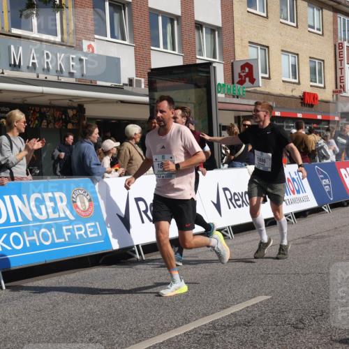 15.09.2024 - PSD Bank Halbmarathon Michael Strokosch http://msf.ph/oto/7061714 15.09.2024 11:46:58 Ziel 444, 832, 1195, 1261, 1269, 1369, 1412, 1531, 1789, 1886, 1897, 2176, 2630, 2653, 2699 meine-sportfotos.de