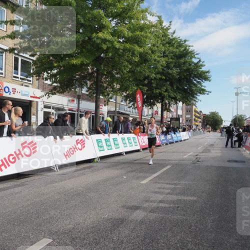 15.09.2024 - PSD Bank Halbmarathon Miley Keyser http://msf.ph/oto/7061837 15.09.2024 11:07:11 Ziel 462, 464, 465, 468 meine-sportfotos.de