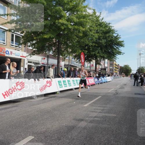 15.09.2024 - PSD Bank Halbmarathon Miley Keyser http://msf.ph/oto/7061845 15.09.2024 11:07:11 Ziel 462, 464, 465, 468 meine-sportfotos.de