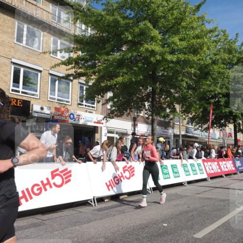 15.09.2024 - PSD Bank Halbmarathon Miley Keyser http://msf.ph/oto/7061878 15.09.2024 12:10:39 Ziel 1649, 1752, 1881, 1932, 2028, 2059, 2107, 2143, 2828, 2833, 2985, 3077, 3147, 3506 meine-sportfotos.de