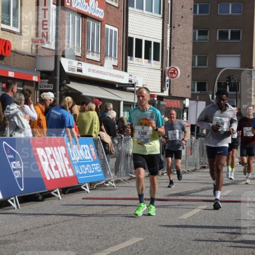 15.09.2024 - PSD Bank Halbmarathon Michael Strokosch http://msf.ph/oto/7061892 15.09.2024 11:47:29 Ziel 1100, 1297, 1300, 1485, 1490, 1594, 1624, 1637, 1648, 1785, 2041, 2044, 2104, 2243, 2532, 2654 meine-sportfotos.de
