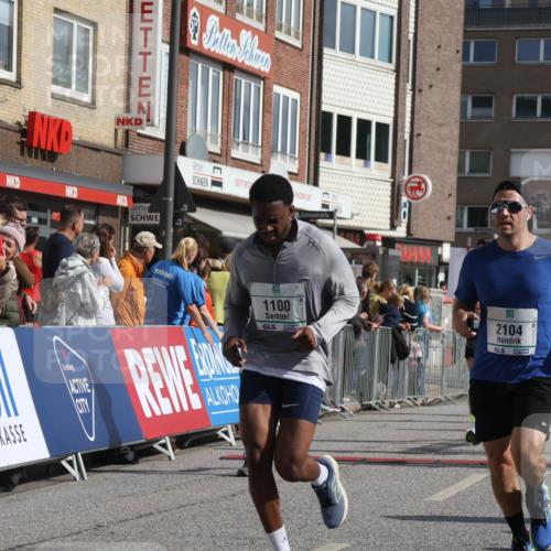 15.09.2024 - PSD Bank Halbmarathon Michael Strokosch http://msf.ph/oto/7061909 15.09.2024 11:47:31 Ziel 1100, 1297, 1300, 1485, 1490, 1594, 1624, 1637, 1648, 1785, 2041, 2044, 2104, 2243, 2532, 2654 meine-sportfotos.de