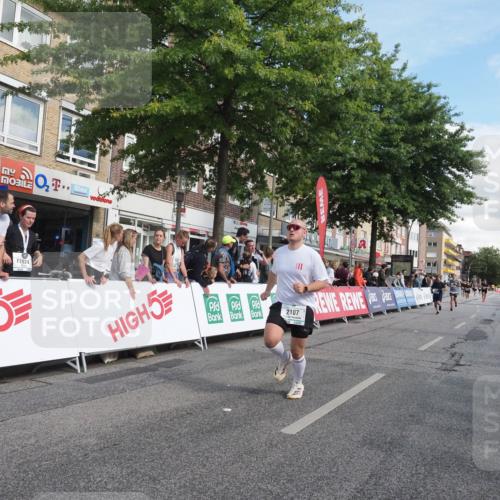 15.09.2024 - PSD Bank Halbmarathon Miley Keyser http://msf.ph/oto/7061961 15.09.2024 12:10:52 Ziel 1932, 1999, 2059, 2107, 2268, 2455, 2940 meine-sportfotos.de
