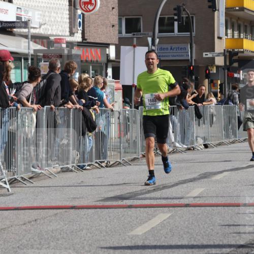 15.09.2024 - PSD Bank Halbmarathon Michael Strokosch http://msf.ph/oto/7062013 15.09.2024 11:47:50 Ziel 1278, 1305, 1688, 2509, 2672, 2934 meine-sportfotos.de