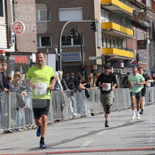15.09.2024 - PSD Bank Halbmarathon Michael Strokosch http://msf.ph/oto/7062021 15.09.2024 11:47:51 Ziel 1278, 1305, 1688, 2051, 2509, 2672, 2934 meine-sportfotos.de
