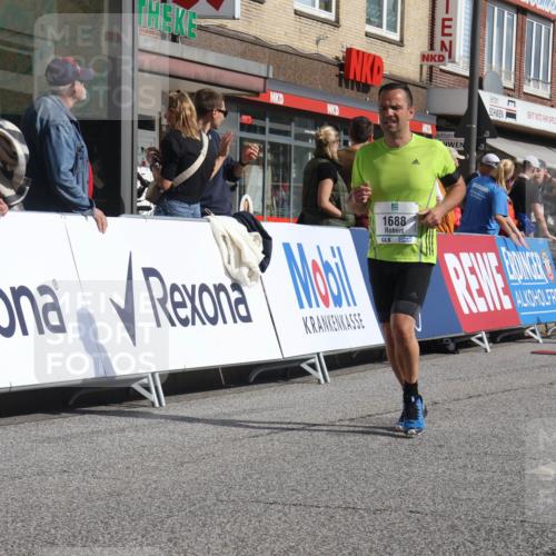 15.09.2024 - PSD Bank Halbmarathon Michael Strokosch http://msf.ph/oto/7062040 15.09.2024 11:47:54 Ziel 1200, 1305, 1527, 1688, 2051, 2509, 2672, 2745, 2934 meine-sportfotos.de