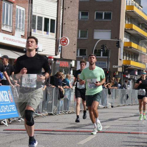 15.09.2024 - PSD Bank Halbmarathon Michael Strokosch http://msf.ph/oto/7062059 15.09.2024 11:47:56 Ziel 1200, 1305, 1527, 1562, 1688, 2051, 2509, 2555, 2672, 2745, 2934 meine-sportfotos.de