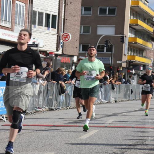 15.09.2024 - PSD Bank Halbmarathon Michael Strokosch http://msf.ph/oto/7062061 15.09.2024 11:47:57 Ziel 1200, 1305, 1527, 1562, 1688, 2051, 2509, 2555, 2672, 2745, 2934 meine-sportfotos.de