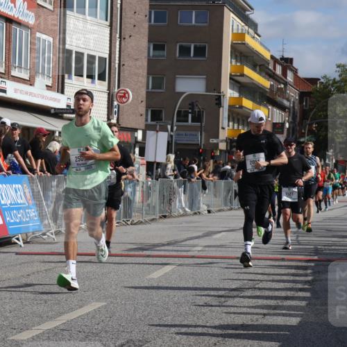 15.09.2024 - PSD Bank Halbmarathon Michael Strokosch http://msf.ph/oto/7062067 15.09.2024 11:47:58 Ziel 1200, 1305, 1527, 1562, 1688, 1744, 2051, 2509, 2555, 2672, 2745, 2934 meine-sportfotos.de