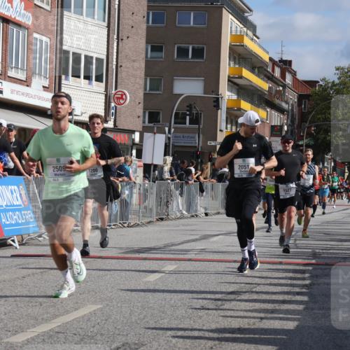 15.09.2024 - PSD Bank Halbmarathon Michael Strokosch http://msf.ph/oto/7062069 15.09.2024 11:47:58 Ziel 1200, 1305, 1527, 1562, 1688, 1744, 2051, 2509, 2555, 2672, 2745, 2934 meine-sportfotos.de