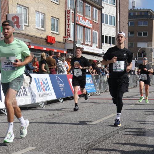 15.09.2024 - PSD Bank Halbmarathon Michael Strokosch http://msf.ph/oto/7062080 15.09.2024 11:47:59 Ziel 1200, 1305, 1527, 1562, 1688, 1744, 2051, 2509, 2555, 2745, 2934 meine-sportfotos.de