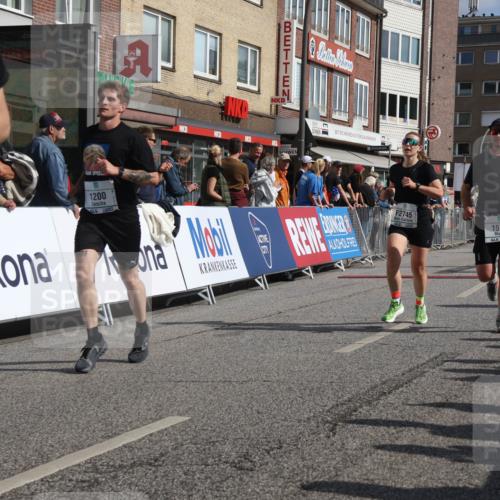 15.09.2024 - PSD Bank Halbmarathon Michael Strokosch http://msf.ph/oto/7062088 15.09.2024 11:48:01 Ziel 1200, 1305, 1513, 1527, 1562, 1688, 1744, 2051, 2509, 2555, 2745 meine-sportfotos.de