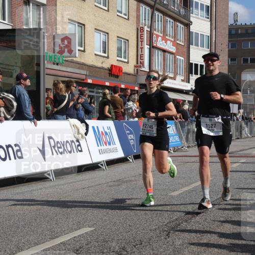 15.09.2024 - PSD Bank Halbmarathon Michael Strokosch http://msf.ph/oto/7062094 15.09.2024 11:48:01 Ziel 1200, 1305, 1513, 1527, 1562, 1688, 1744, 2051, 2509, 2555, 2745 meine-sportfotos.de