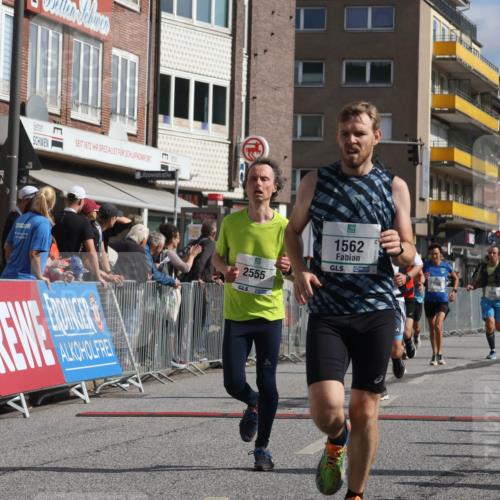 15.09.2024 - PSD Bank Halbmarathon Michael Strokosch http://msf.ph/oto/7062101 15.09.2024 11:48:03 Ziel 1200, 1264, 1305, 1356, 1513, 1527, 1562, 1688, 1744, 2051, 2509, 2555, 2563, 2745, 3556 meine-sportfotos.de