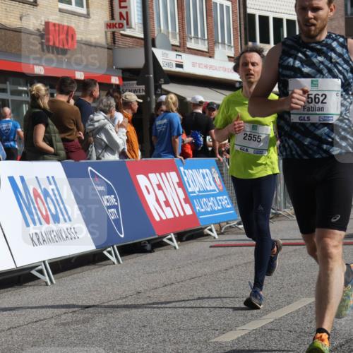 15.09.2024 - PSD Bank Halbmarathon Michael Strokosch http://msf.ph/oto/7062106 15.09.2024 11:48:04 Ziel 1200, 1264, 1305, 1356, 1513, 1527, 1562, 1688, 1744, 2051, 2509, 2555, 2563, 2745, 3556 meine-sportfotos.de