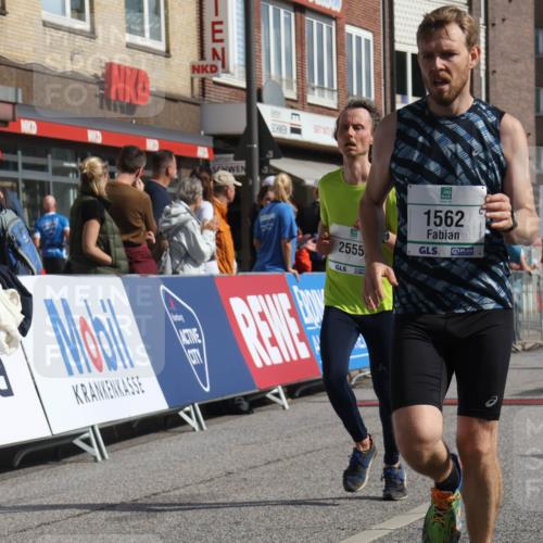 15.09.2024 - PSD Bank Halbmarathon Michael Strokosch http://msf.ph/oto/7062108 15.09.2024 11:48:04 Ziel 1200, 1264, 1305, 1356, 1513, 1527, 1562, 1688, 1744, 2051, 2509, 2555, 2563, 2745, 3556 meine-sportfotos.de