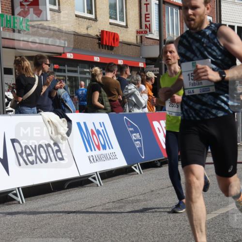 15.09.2024 - PSD Bank Halbmarathon Michael Strokosch http://msf.ph/oto/7062110 15.09.2024 11:48:04 Ziel 1200, 1264, 1305, 1356, 1513, 1527, 1562, 1688, 1744, 2051, 2509, 2555, 2563, 2745, 3556 meine-sportfotos.de
