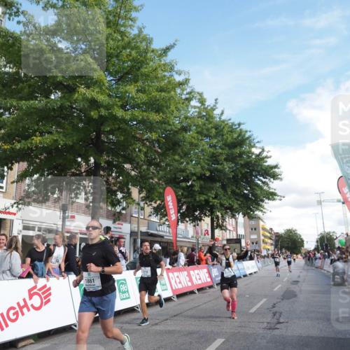 15.09.2024 - PSD Bank Halbmarathon Miley Keyser http://msf.ph/oto/7062114 15.09.2024 12:11:08 Ziel 776, 1861, 1999, 2218, 2455, 2519, 2940, 2941, 3520 meine-sportfotos.de