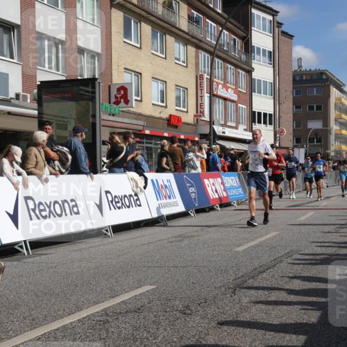 15.09.2024 - PSD Bank Halbmarathon Michael Strokosch http://msf.ph/oto/7062117 15.09.2024 11:48:06 Ziel 833, 1200, 1264, 1305, 1356, 1513, 1527, 1562, 1688, 1744, 2051, 2509, 2555, 2563, 2745, 3556 meine-sportfotos.de