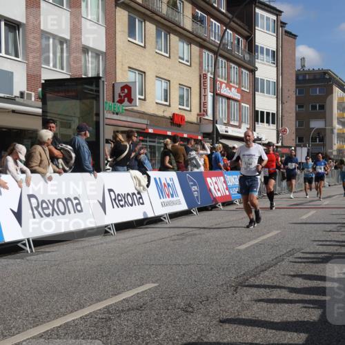 15.09.2024 - PSD Bank Halbmarathon Michael Strokosch http://msf.ph/oto/7062119 15.09.2024 11:48:06 Ziel 833, 1200, 1264, 1305, 1356, 1513, 1527, 1562, 1688, 1744, 2051, 2509, 2555, 2563, 2745, 3556 meine-sportfotos.de