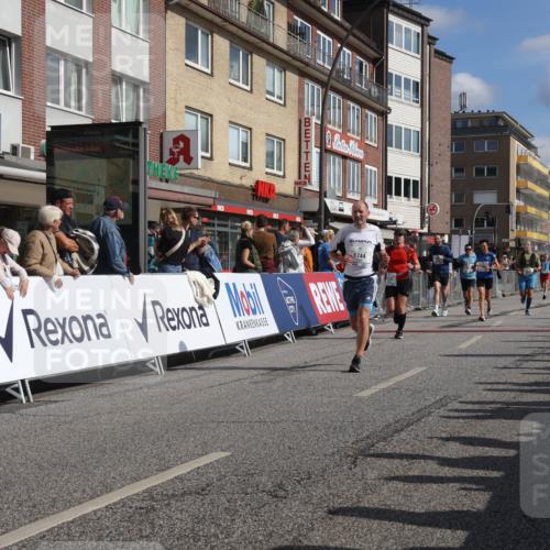 15.09.2024 - PSD Bank Halbmarathon Michael Strokosch http://msf.ph/oto/7062122 15.09.2024 11:48:06 Ziel 833, 1200, 1264, 1305, 1356, 1513, 1527, 1562, 1688, 1744, 2051, 2509, 2555, 2563, 2745, 3556 meine-sportfotos.de