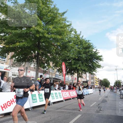 15.09.2024 - PSD Bank Halbmarathon Miley Keyser http://msf.ph/oto/7062123 15.09.2024 12:11:08 Ziel 776, 1861, 1999, 2218, 2455, 2519, 2940, 2941, 3520 meine-sportfotos.de