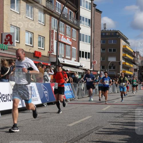 15.09.2024 - PSD Bank Halbmarathon Michael Strokosch http://msf.ph/oto/7062130 15.09.2024 11:48:07 Ziel 833, 1200, 1264, 1305, 1356, 1513, 1527, 1562, 1744, 2051, 2484, 2509, 2555, 2563, 2745, 3556 meine-sportfotos.de