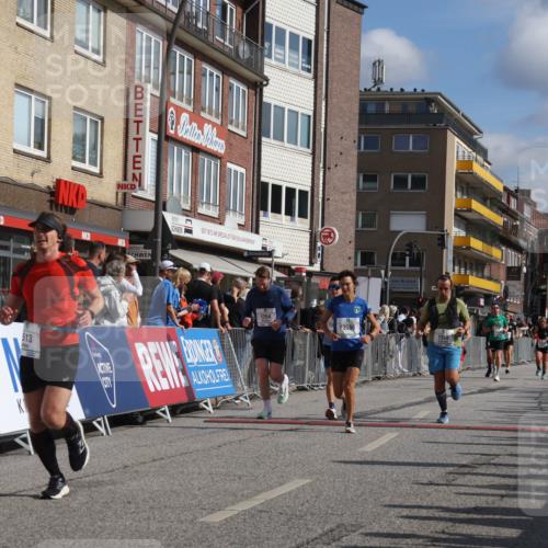 15.09.2024 - PSD Bank Halbmarathon Michael Strokosch http://msf.ph/oto/7062134 15.09.2024 11:48:08 Ziel 833, 1200, 1264, 1305, 1356, 1513, 1527, 1562, 1744, 2051, 2484, 2509, 2555, 2563, 2745, 3556 meine-sportfotos.de