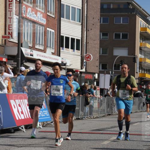 15.09.2024 - PSD Bank Halbmarathon Michael Strokosch http://msf.ph/oto/7062145 15.09.2024 11:48:09 Ziel 833, 1200, 1264, 1305, 1356, 1513, 1527, 1562, 1744, 2051, 2484, 2509, 2555, 2563, 2745, 2944, 3556 meine-sportfotos.de