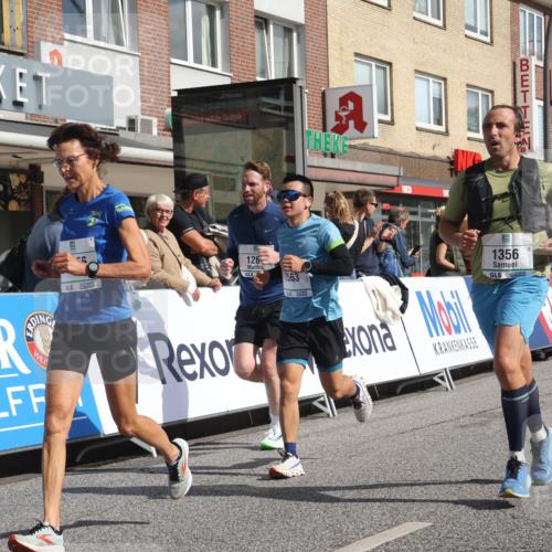 15.09.2024 - PSD Bank Halbmarathon Michael Strokosch http://msf.ph/oto/7062164 15.09.2024 11:48:12 Ziel 833, 1200, 1264, 1321, 1356, 1419, 1513, 1520, 1527, 1532, 1562, 1744, 2484, 2555, 2563, 2745, 2944, 3556 meine-sportfotos.de