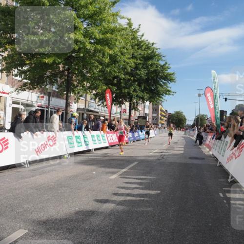 15.09.2024 - PSD Bank Halbmarathon Miley Keyser http://msf.ph/oto/7062173 15.09.2024 11:08:19 Ziel 403, 474, 475, 479, 491, 493, 1076 meine-sportfotos.de