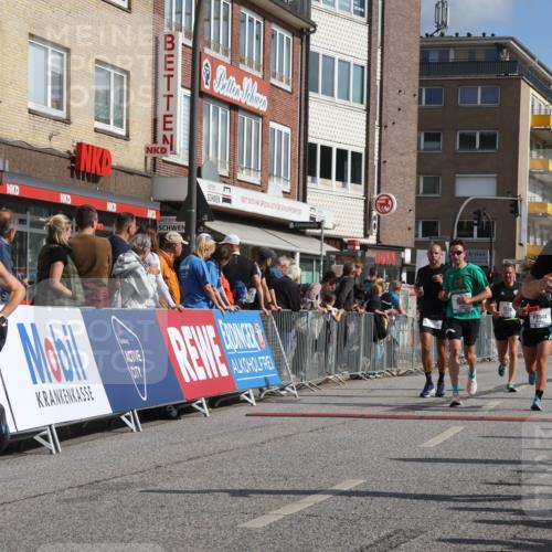 15.09.2024 - PSD Bank Halbmarathon Michael Strokosch http://msf.ph/oto/7062176 15.09.2024 11:48:14 Ziel 833, 1264, 1321, 1356, 1419, 1513, 1520, 1532, 1562, 1744, 2484, 2555, 2563, 2944, 3556 meine-sportfotos.de