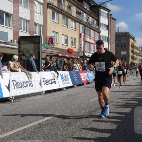 15.09.2024 - PSD Bank Halbmarathon Michael Strokosch http://msf.ph/oto/7062187 15.09.2024 11:48:16 Ziel 833, 1264, 1321, 1356, 1419, 1513, 1520, 1532, 1744, 2484, 2555, 2563, 2944, 3556 meine-sportfotos.de