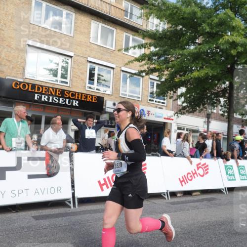 15.09.2024 - PSD Bank Halbmarathon Miley Keyser http://msf.ph/oto/7062188 15.09.2024 12:11:10 Ziel 776, 1861, 2218, 2455, 2519, 2940, 2941, 3520, 3530 meine-sportfotos.de