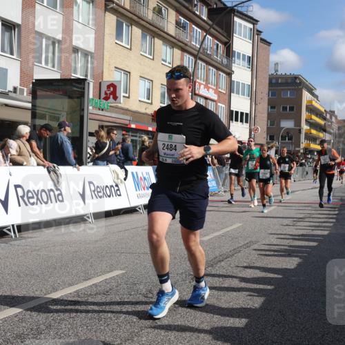 15.09.2024 - PSD Bank Halbmarathon Michael Strokosch http://msf.ph/oto/7062190 15.09.2024 11:48:16 Ziel 833, 1264, 1321, 1356, 1419, 1513, 1520, 1532, 1744, 2484, 2555, 2563, 2944, 3556 meine-sportfotos.de