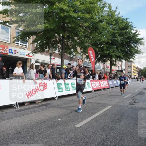15.09.2024 - PSD Bank Halbmarathon Miley Keyser http://msf.ph/oto/7062215 15.09.2024 12:11:15 Ziel 776, 1861, 2218, 2519, 2540, 2888, 2941, 3520, 3530 meine-sportfotos.de