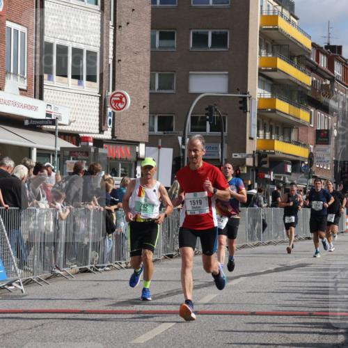 15.09.2024 - PSD Bank Halbmarathon Michael Strokosch http://msf.ph/oto/7062227 15.09.2024 11:48:23 Ziel 782, 833, 1254, 1321, 1374, 1419, 1519, 1520, 1532, 2484, 2563, 2944 meine-sportfotos.de