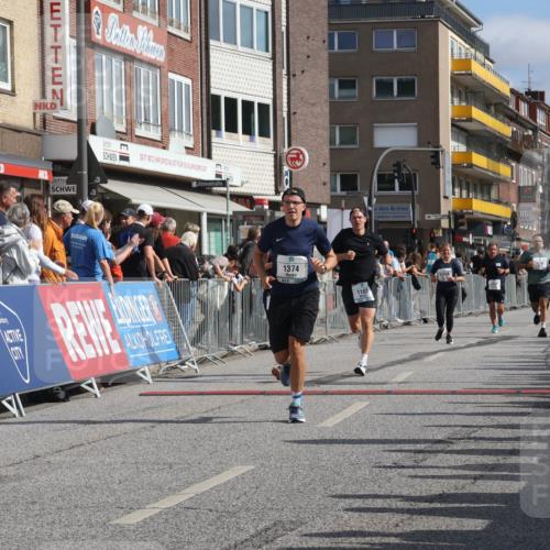 15.09.2024 - PSD Bank Halbmarathon Michael Strokosch http://msf.ph/oto/7062272 15.09.2024 11:48:29 Ziel 782, 1182, 1254, 1307, 1321, 1374, 1419, 1519, 1520, 1532, 1736, 2644, 2944 meine-sportfotos.de